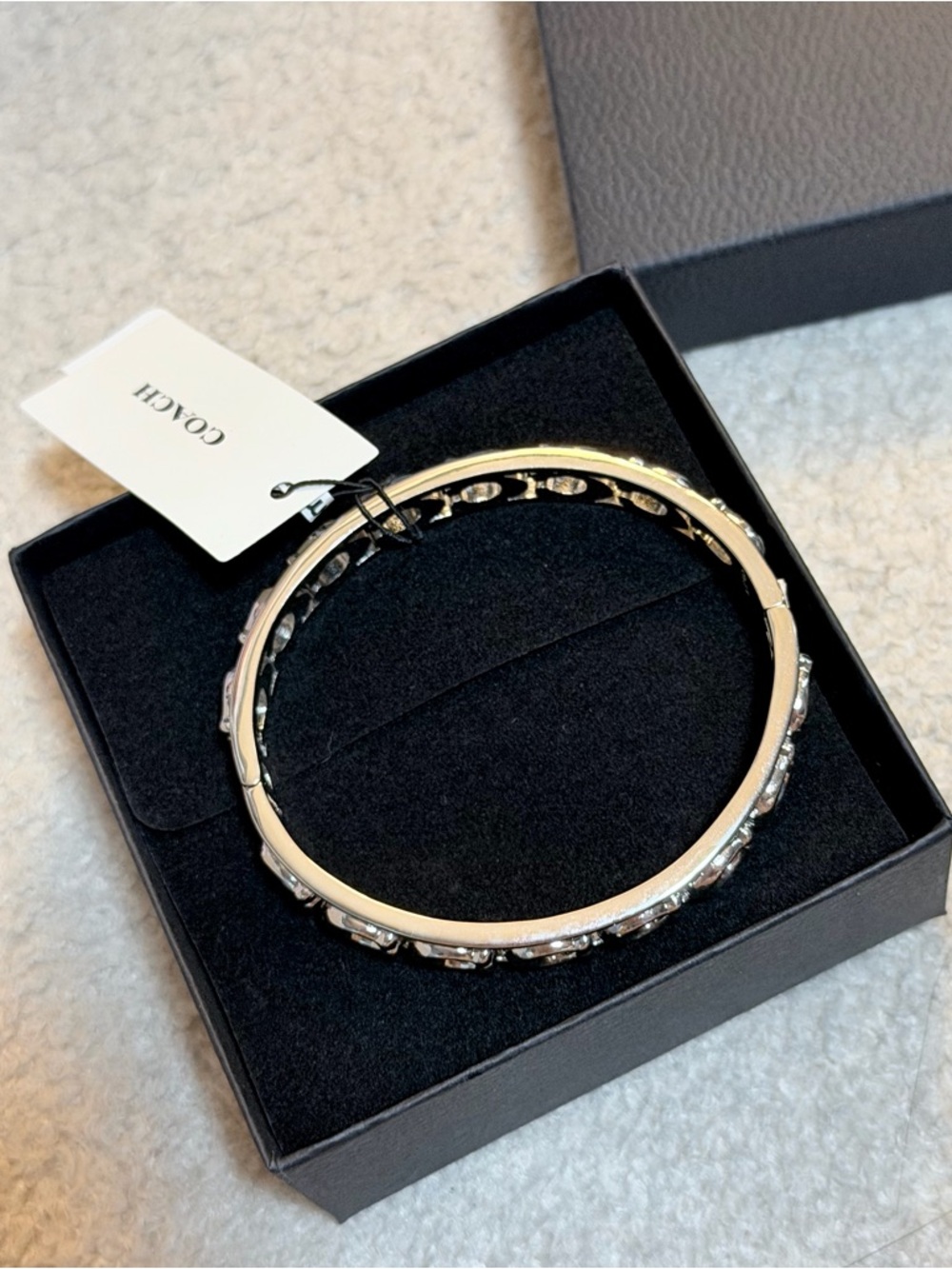 NEW COACH NEW YORK SIGNATURE C HINGED BANGLE BRACELET SILVER 7,5” - Picture 4 of 4